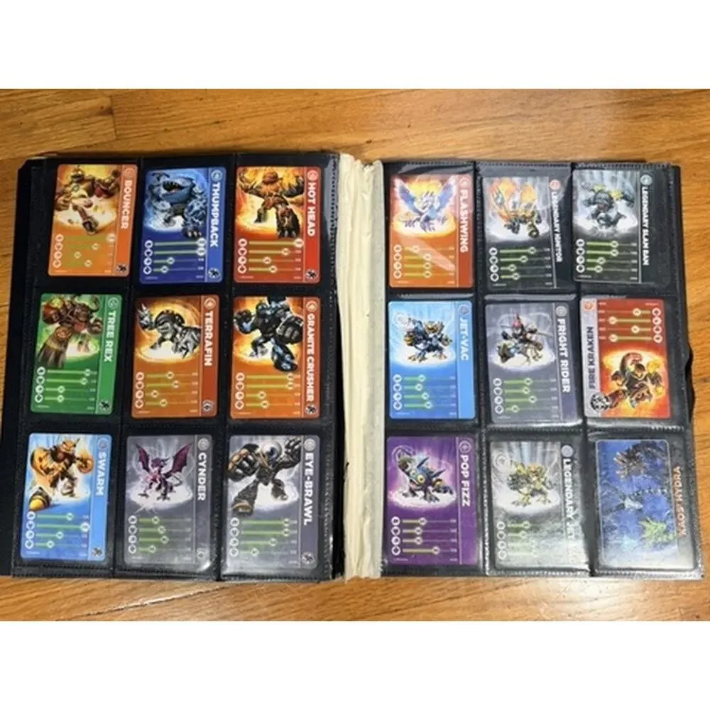 Large Skylanders Super Mario Nintendo Trading Card Collection Binder 100+ Cards